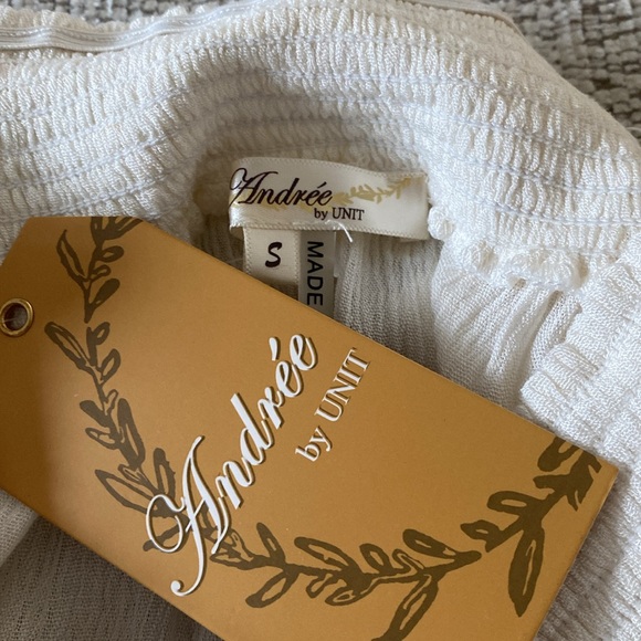 Andree by Unit off the shoulder tie front top. - Picture 7 of 7